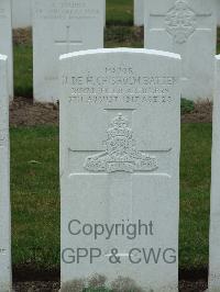 Wulverghem-Lindenhoek Road Military Cemetery - Chisholm Batten, John De Havilland